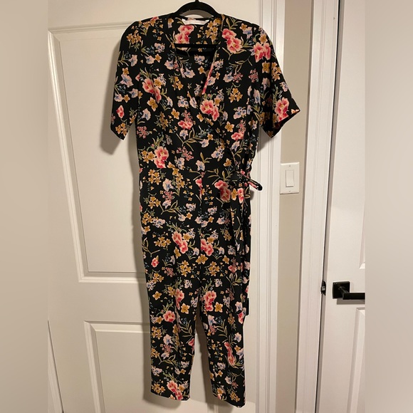 ZARA Floral Jumpsuit - Picture 2 of 5